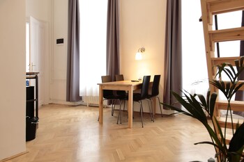 maverick apartments