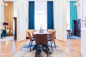 maverick apartments