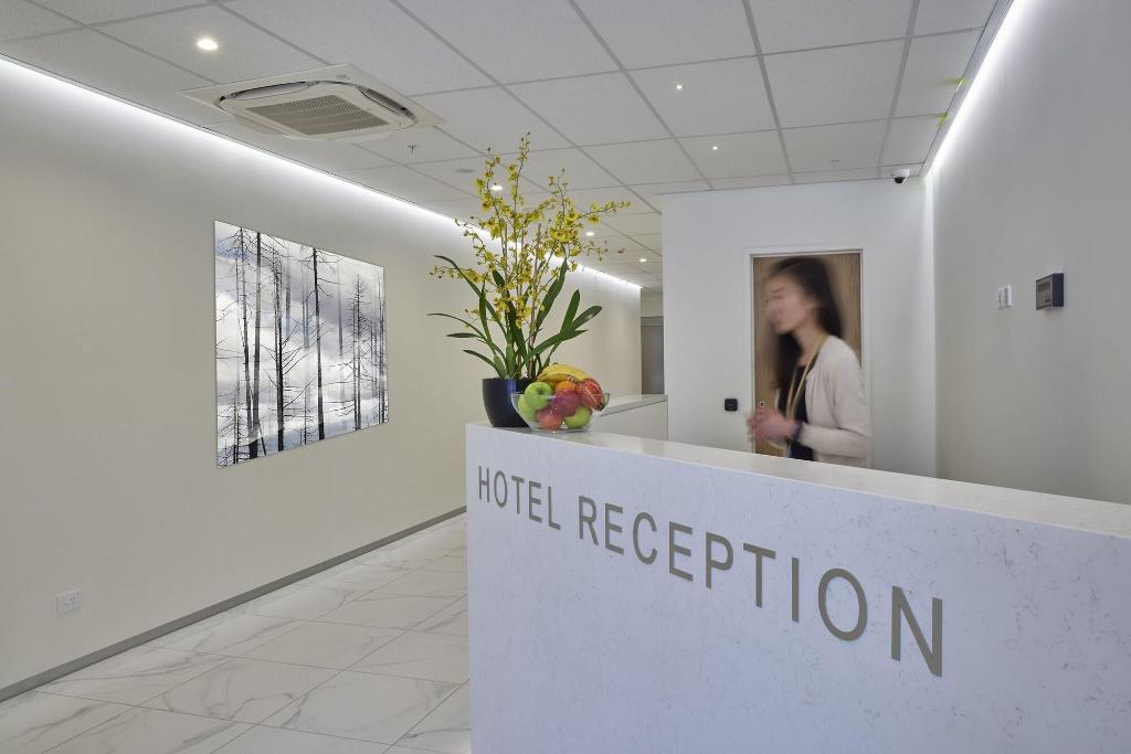 christchurch city hotel