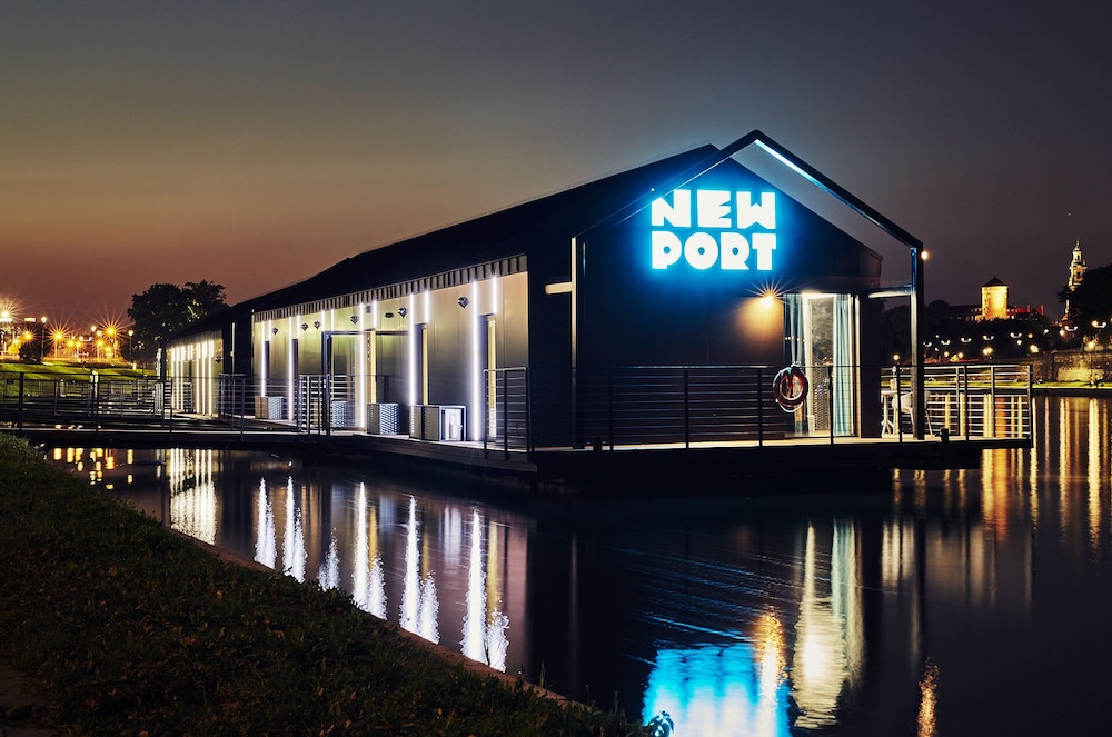 new port hotel