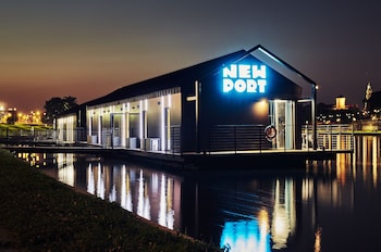 new port hotel