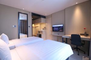 prime park hotel and convention lombok