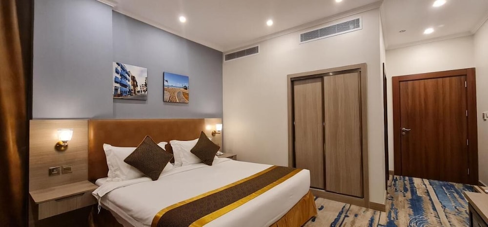signature hotel