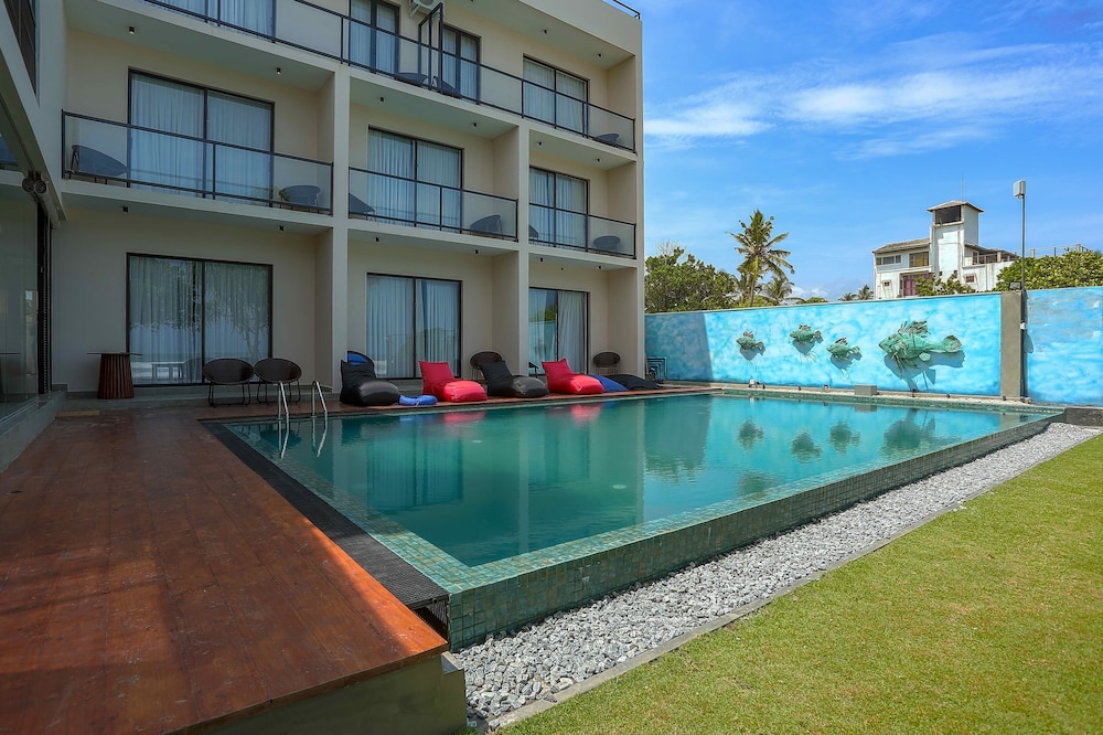 beach and bliss mirissa