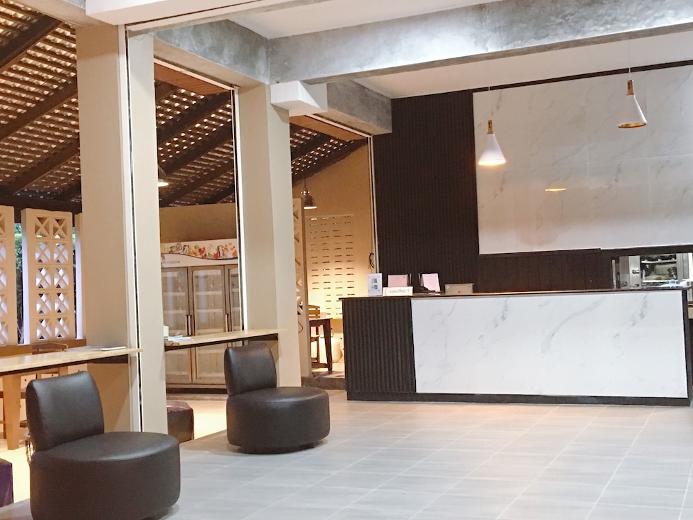 b square hotel