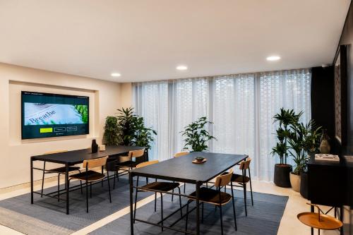 cove landmark pinnacle