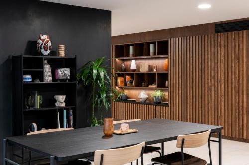 cove landmark pinnacle