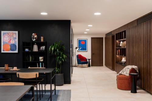 cove landmark pinnacle