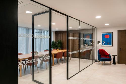 cove landmark pinnacle