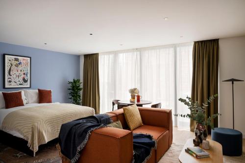 cove landmark pinnacle