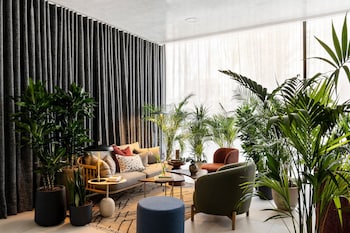 cove landmark pinnacle