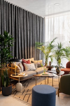 cove landmark pinnacle