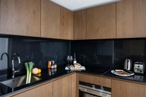 cove landmark pinnacle