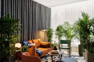 cove landmark pinnacle