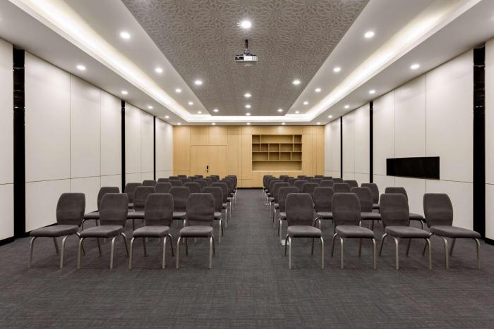 radisson riyadh airport