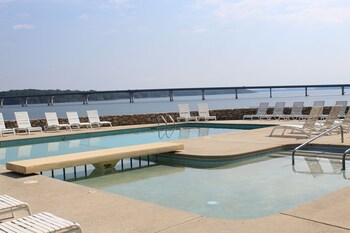 quality inn on the lake clarksville boydton