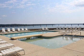 quality inn on the lake clarksville boydton
