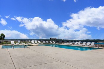 quality inn on the lake clarksville boydton