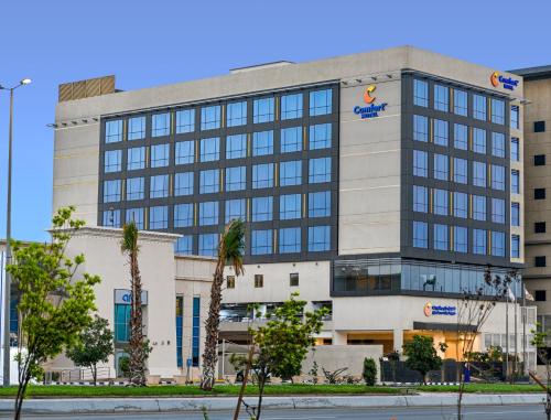 comfort hotel jeddah king road