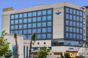comfort hotel jeddah king road