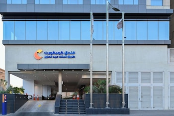 comfort hotel jeddah king road