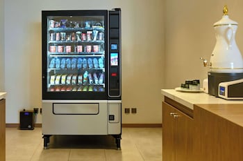 comfort hotel jeddah king road