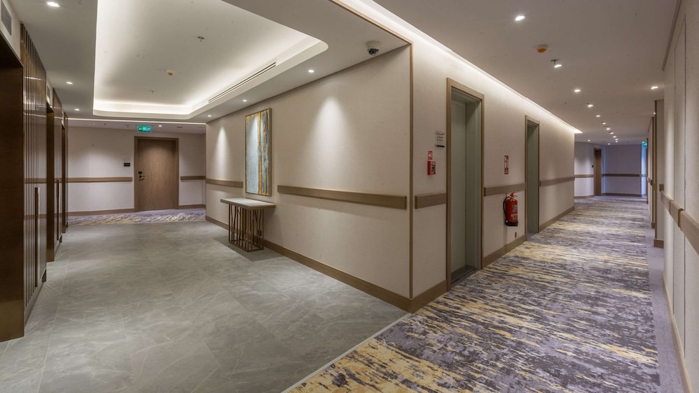 clarion hotel jeddah airport