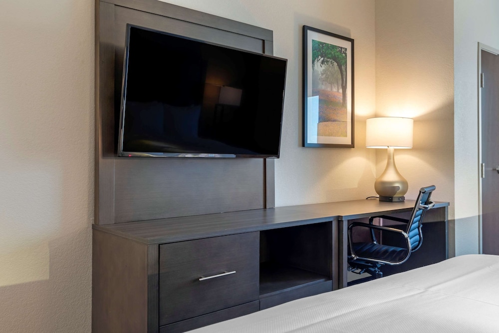comfort inn and suites balch springs se dallas