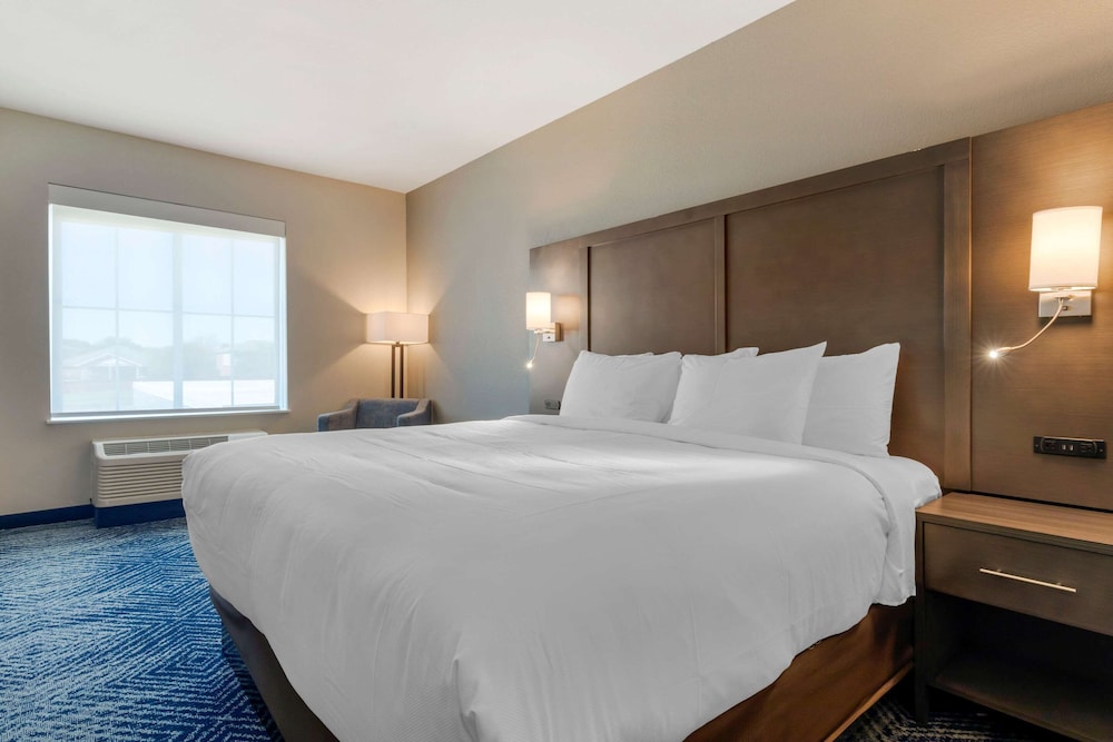 comfort inn and suites balch springs se dallas