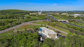 holiday inn express huntsville space center an ihg hotel