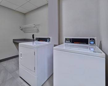Holiday Inn Express Huntsville Space Center, An Ihg Hotel,Madison>>Huntsville,2.5 star