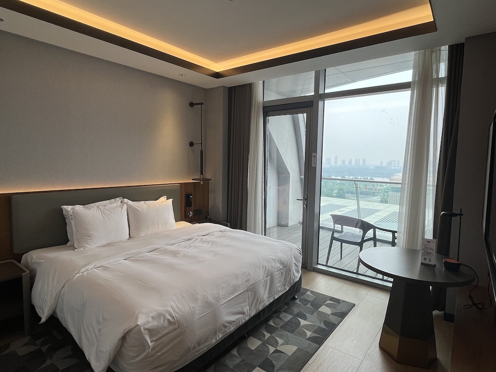 holiday inn express jining cultural center an ihg hotel