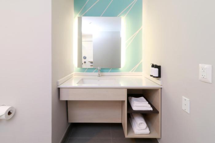 avid hotels tijuana otay an ihg hotel