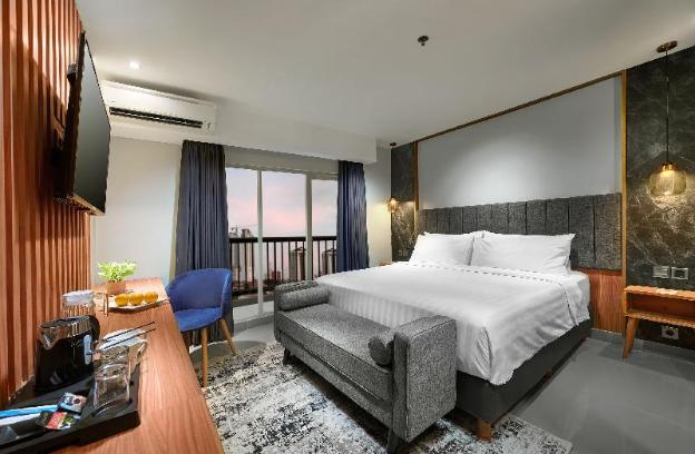 aston inn jemursari