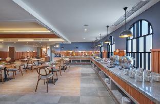 aston inn jemursari