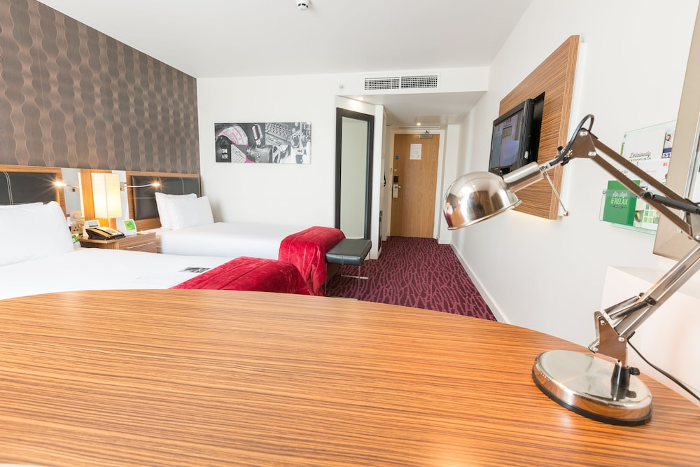 holiday inn manchester media city uk an ihg hotel