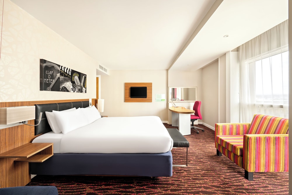 holiday inn manchester media city uk an ihg hotel