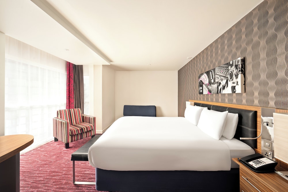 holiday inn manchester media city uk an ihg hotel