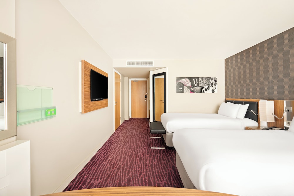 holiday inn manchester media city uk an ihg hotel