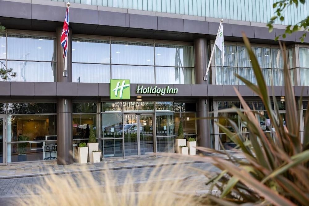 holiday inn manchester media city uk an ihg hotel