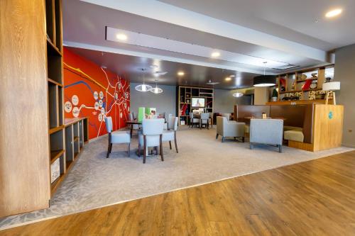 holiday inn manchester media city uk an ihg hotel