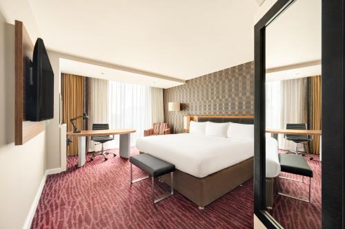 holiday inn manchester media city uk an ihg hotel