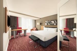 holiday inn manchester media city uk an ihg hotel
