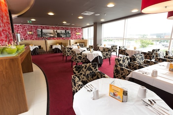 holiday inn manchester media city uk an ihg hotel