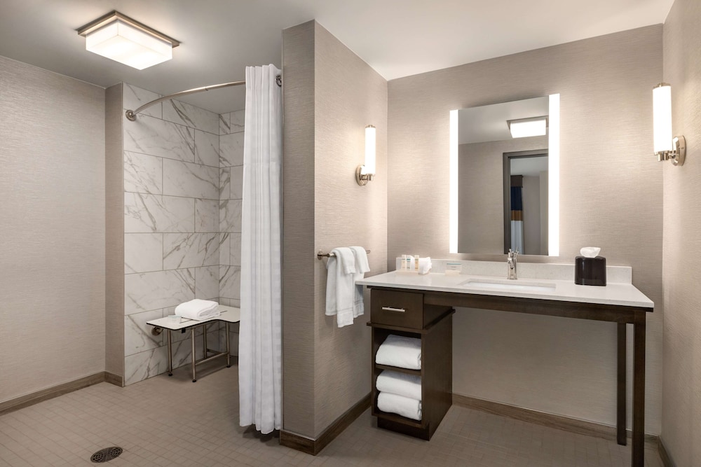 homewood suites by hilton indianapolis downtown iupui