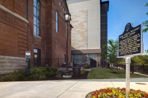 homewood suites by hilton indianapolis downtown iupui