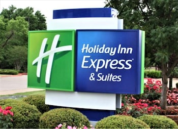 holiday inn express new rochelle an ihg hotel