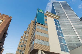 holiday inn express new rochelle an ihg hotel