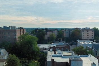 holiday inn express new rochelle an ihg hotel