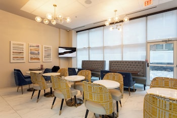 holiday inn express new rochelle an ihg hotel